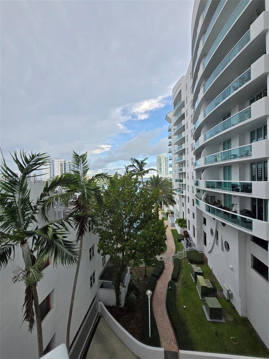 7910 Harbor Island Dr #510, North Bay Village FL 33141