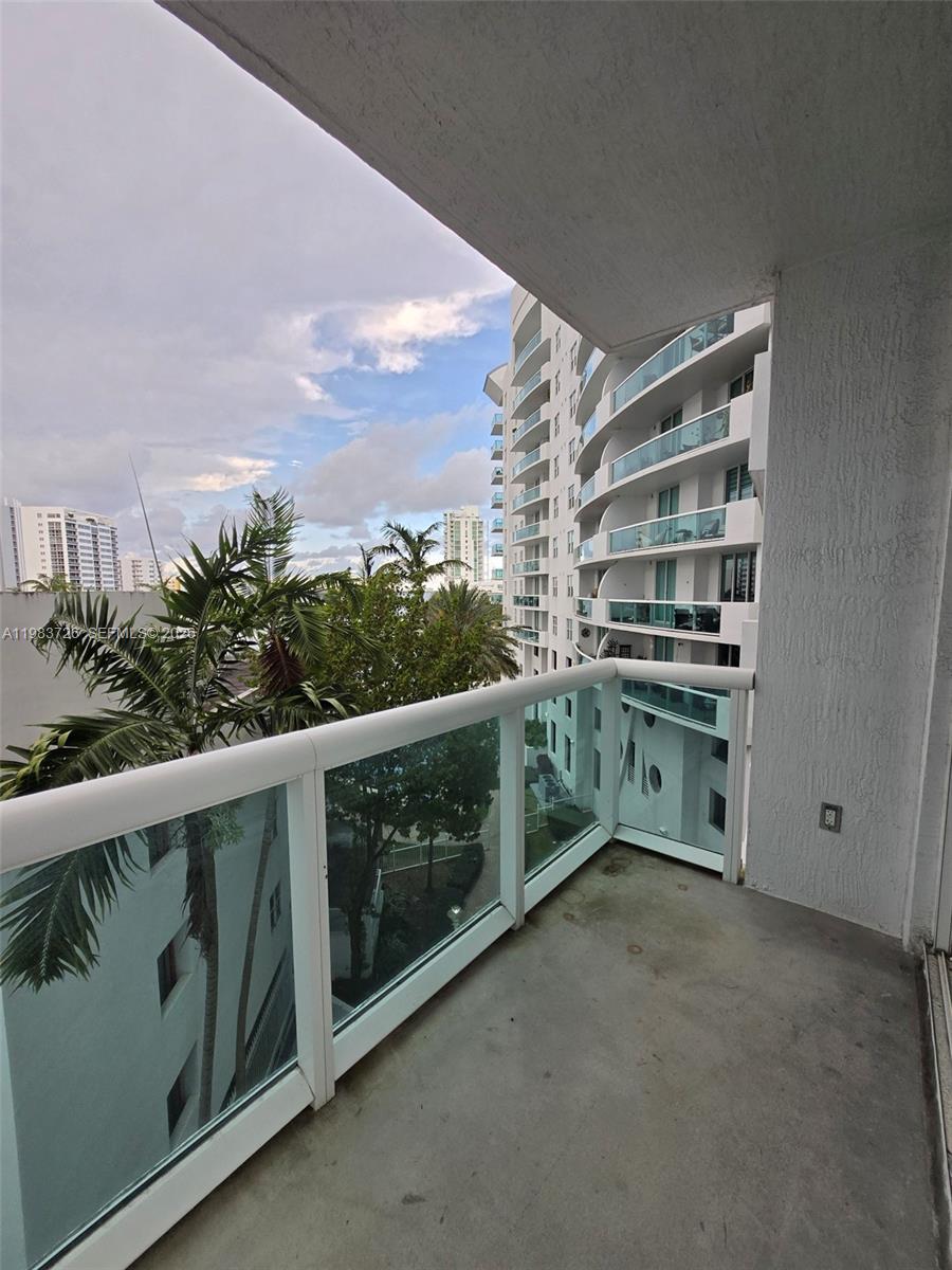 7910 Harbor Island Dr #510, North Bay Village FL 33141