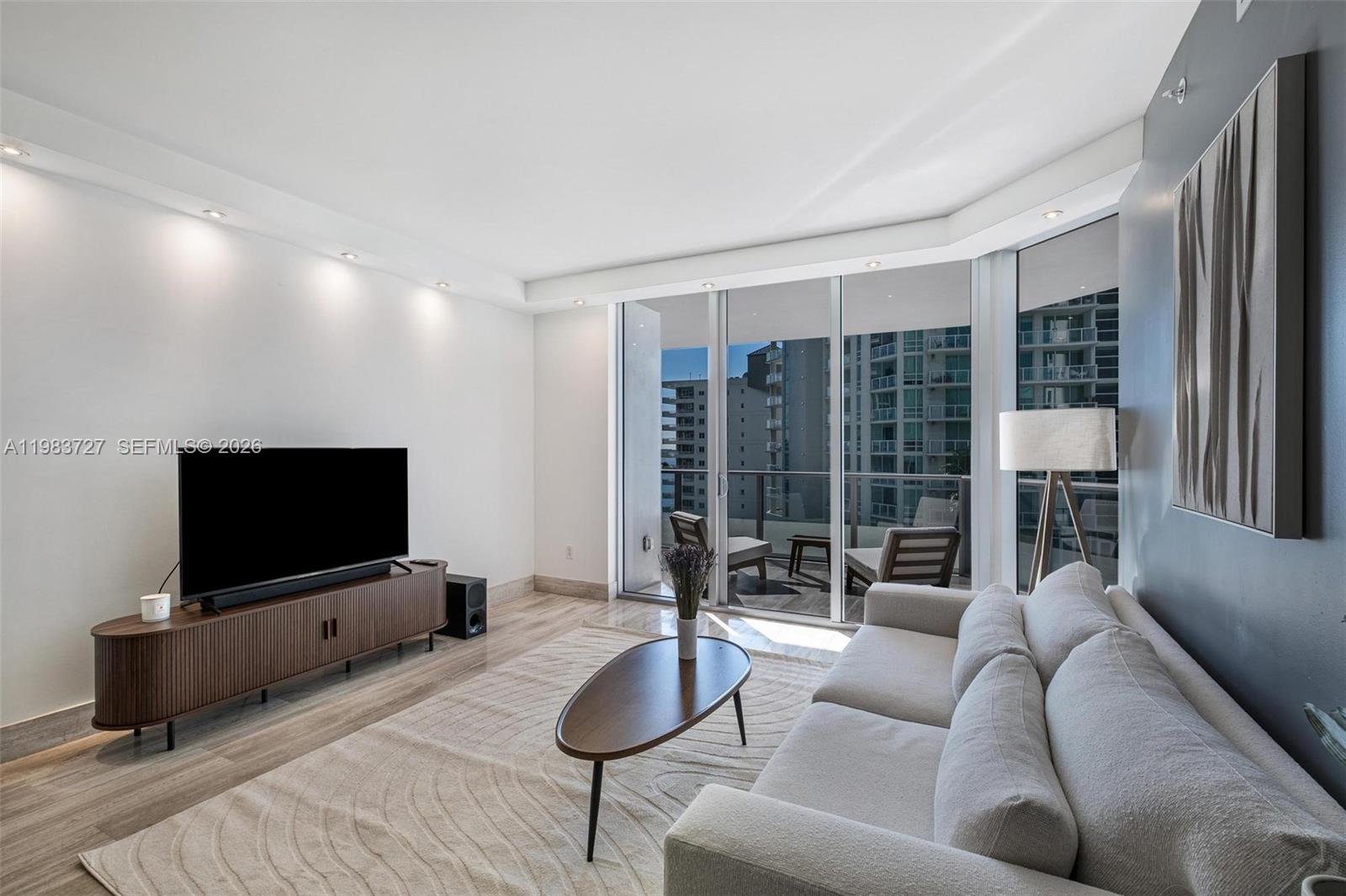 1300 Brickell Bay Dr #1102, Miami FL 33131