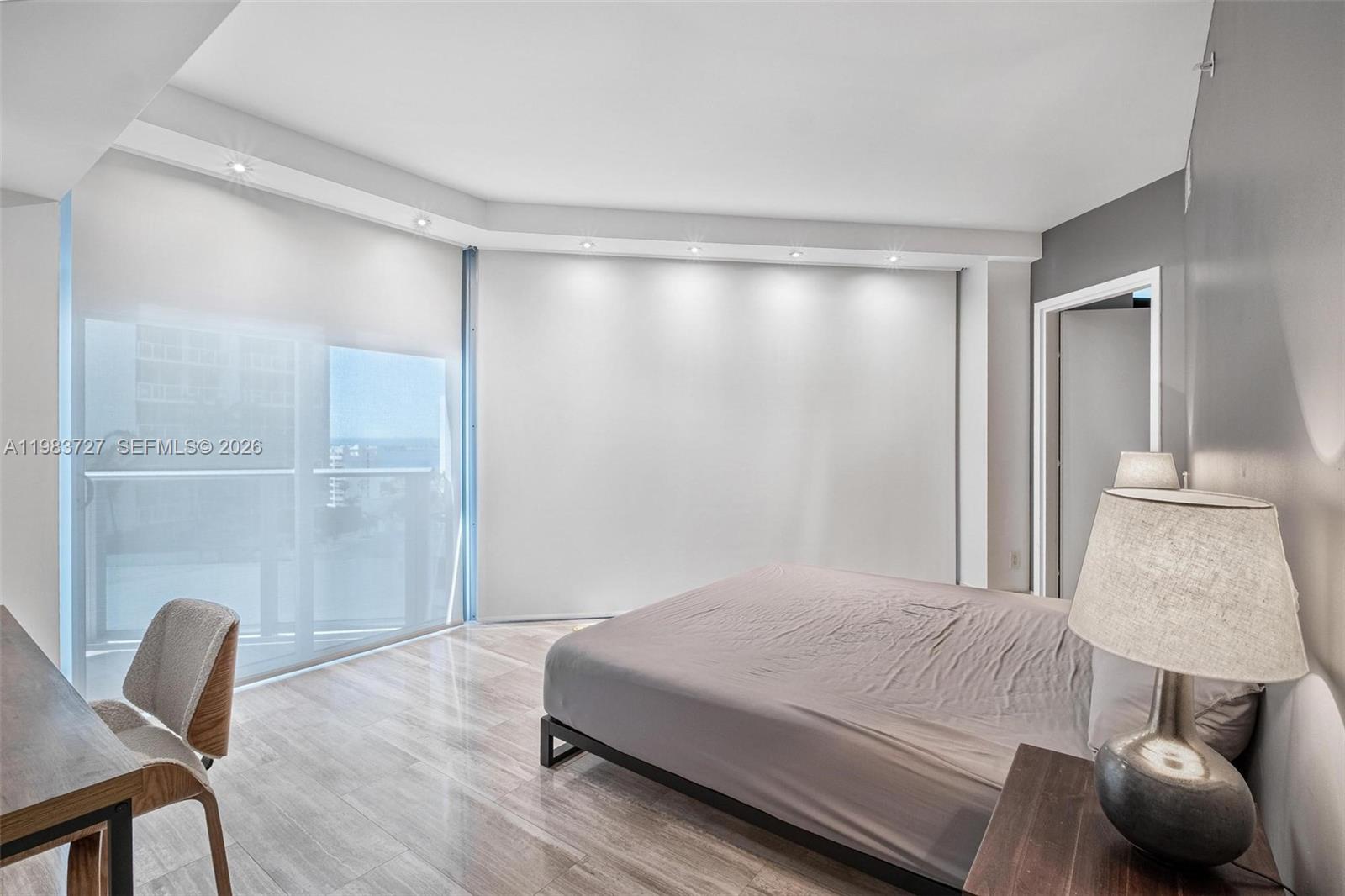 1300 Brickell Bay Dr #1102, Miami FL 33131
