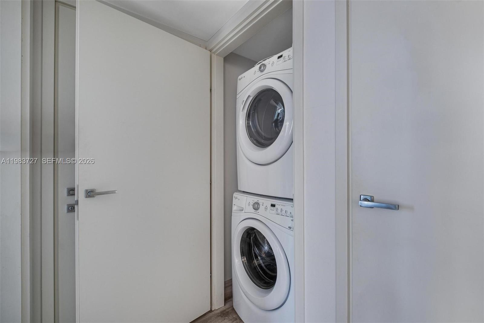 1300 Brickell Bay Dr #1102, Miami FL 33131