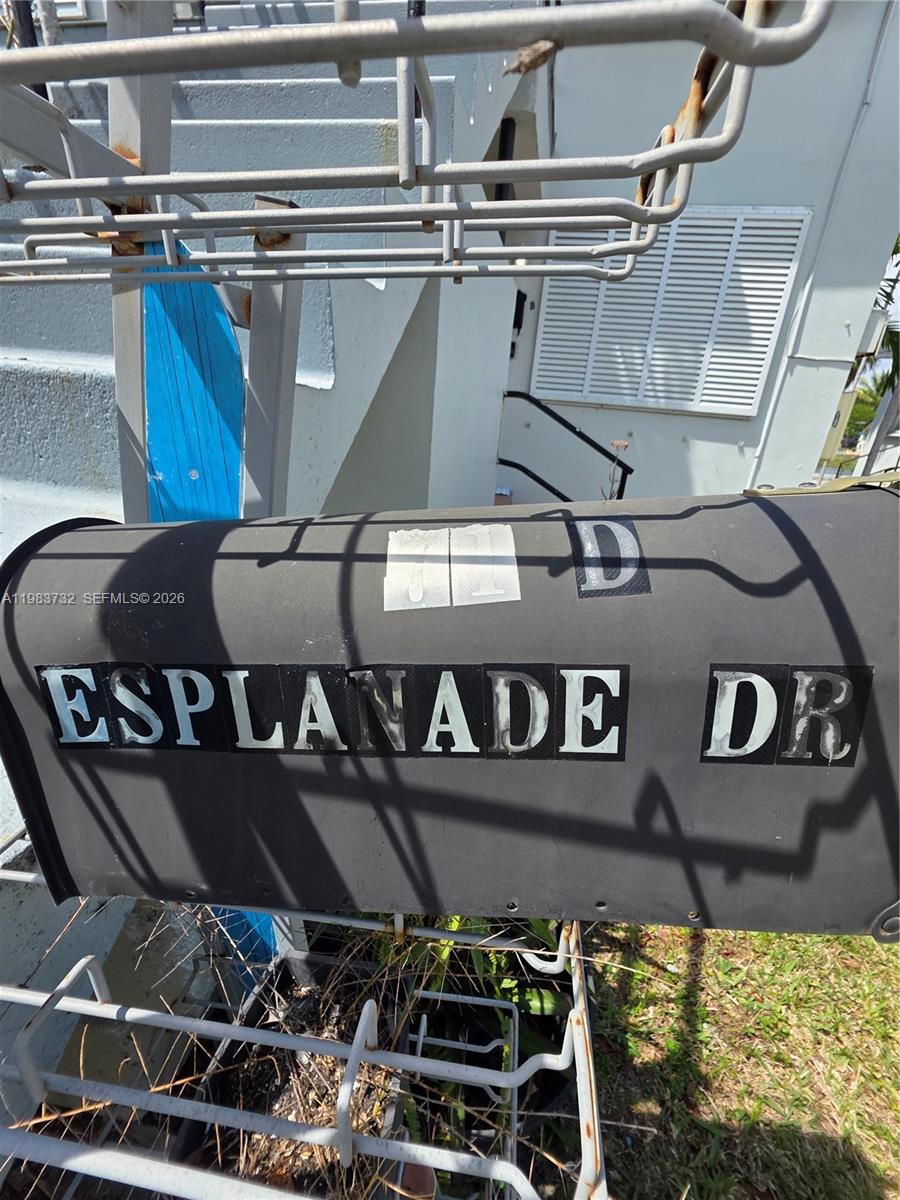57 Esplanade Dr #71D, Miami Springs FL 33166