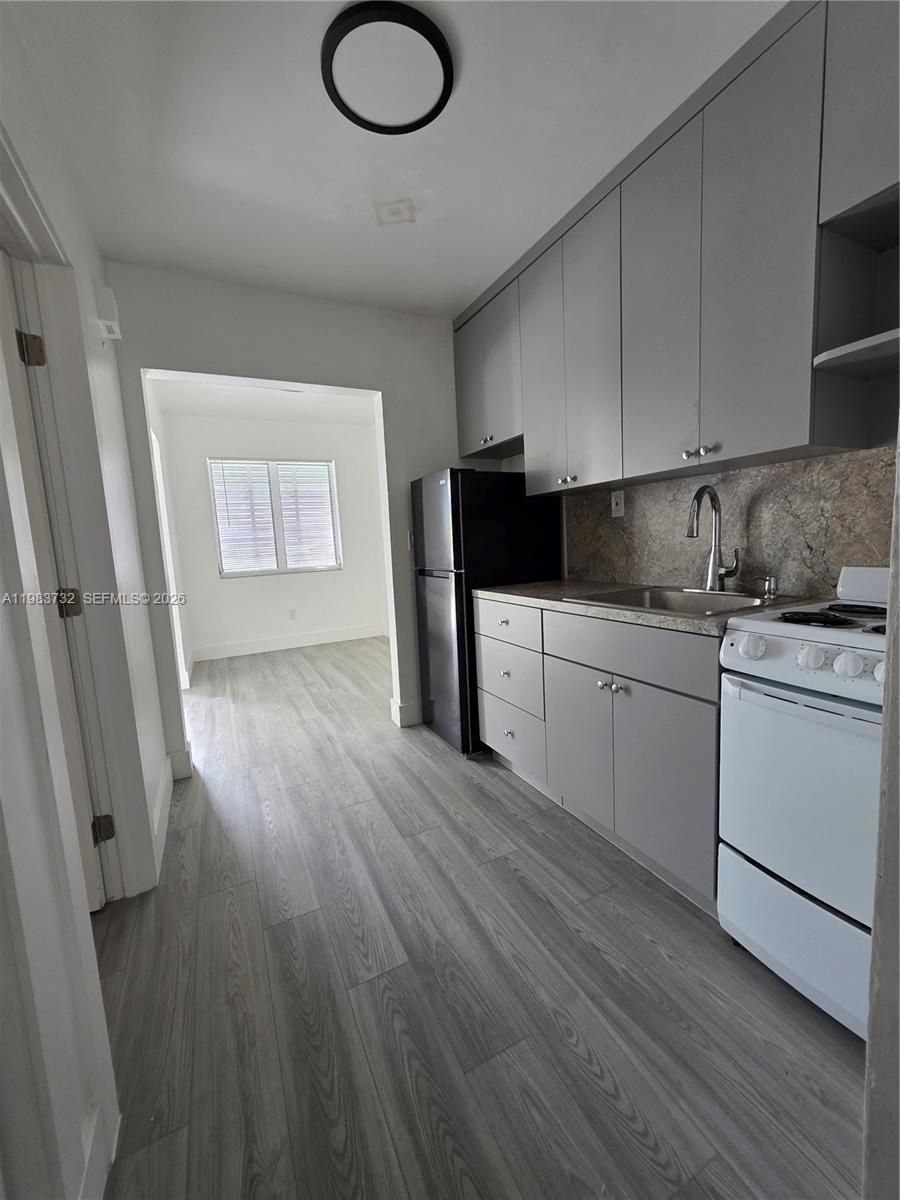 57 Esplanade Dr #71D, Miami Springs FL 33166