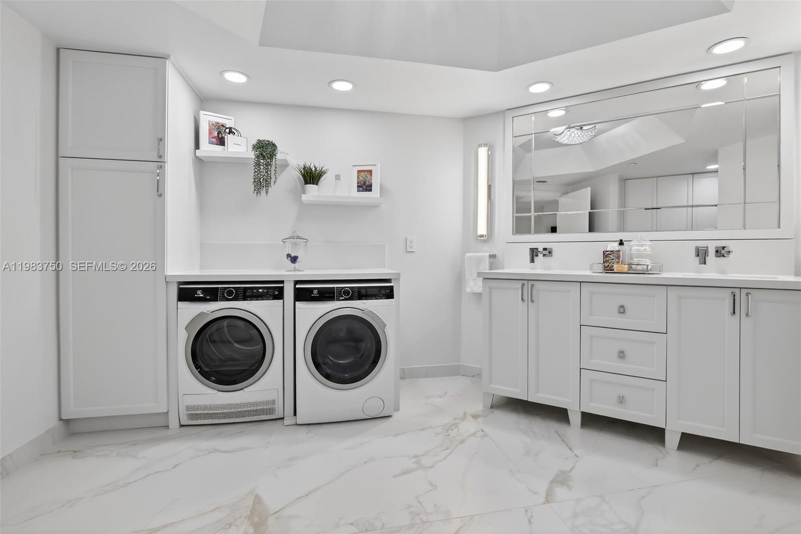 2800 Island Blvd #301, Aventura FL 33160