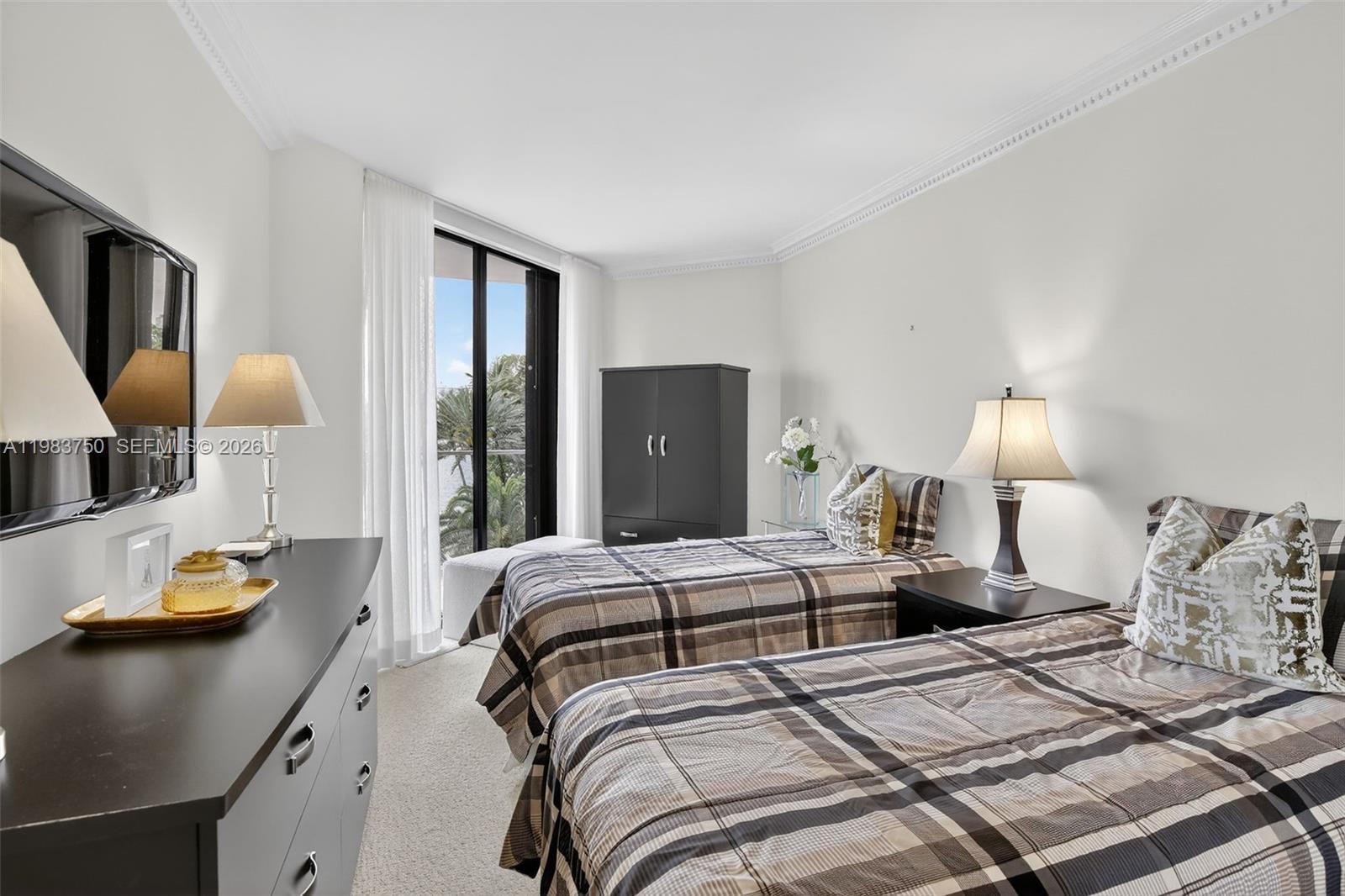 2800 Island Blvd #301, Aventura FL 33160