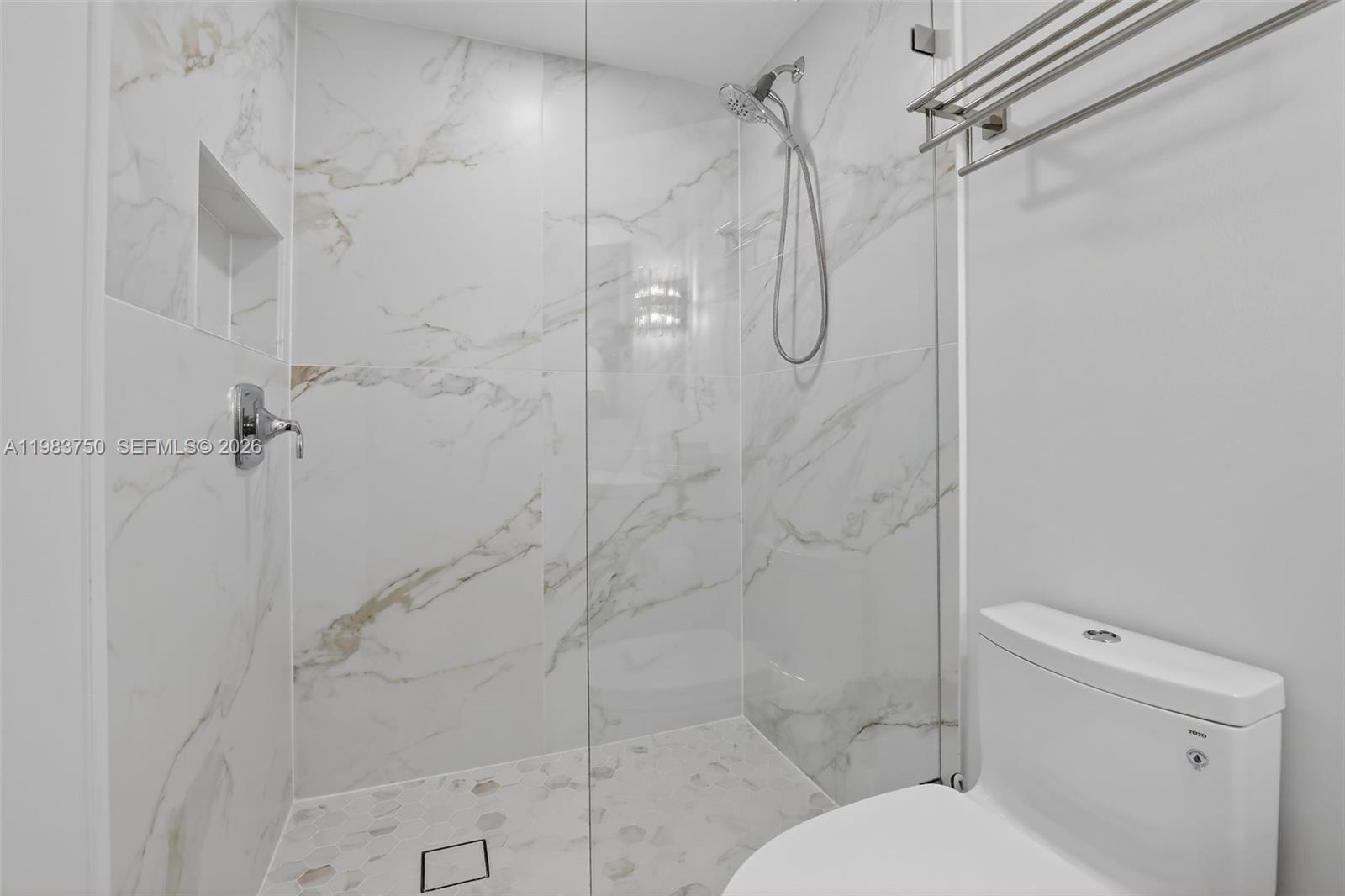 2800 Island Blvd #301, Aventura FL 33160