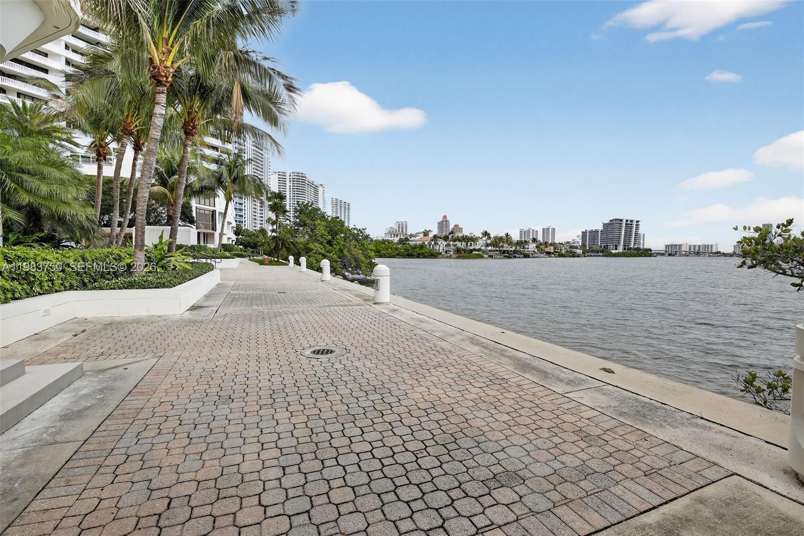 2800 Island Blvd #301, Aventura FL 33160