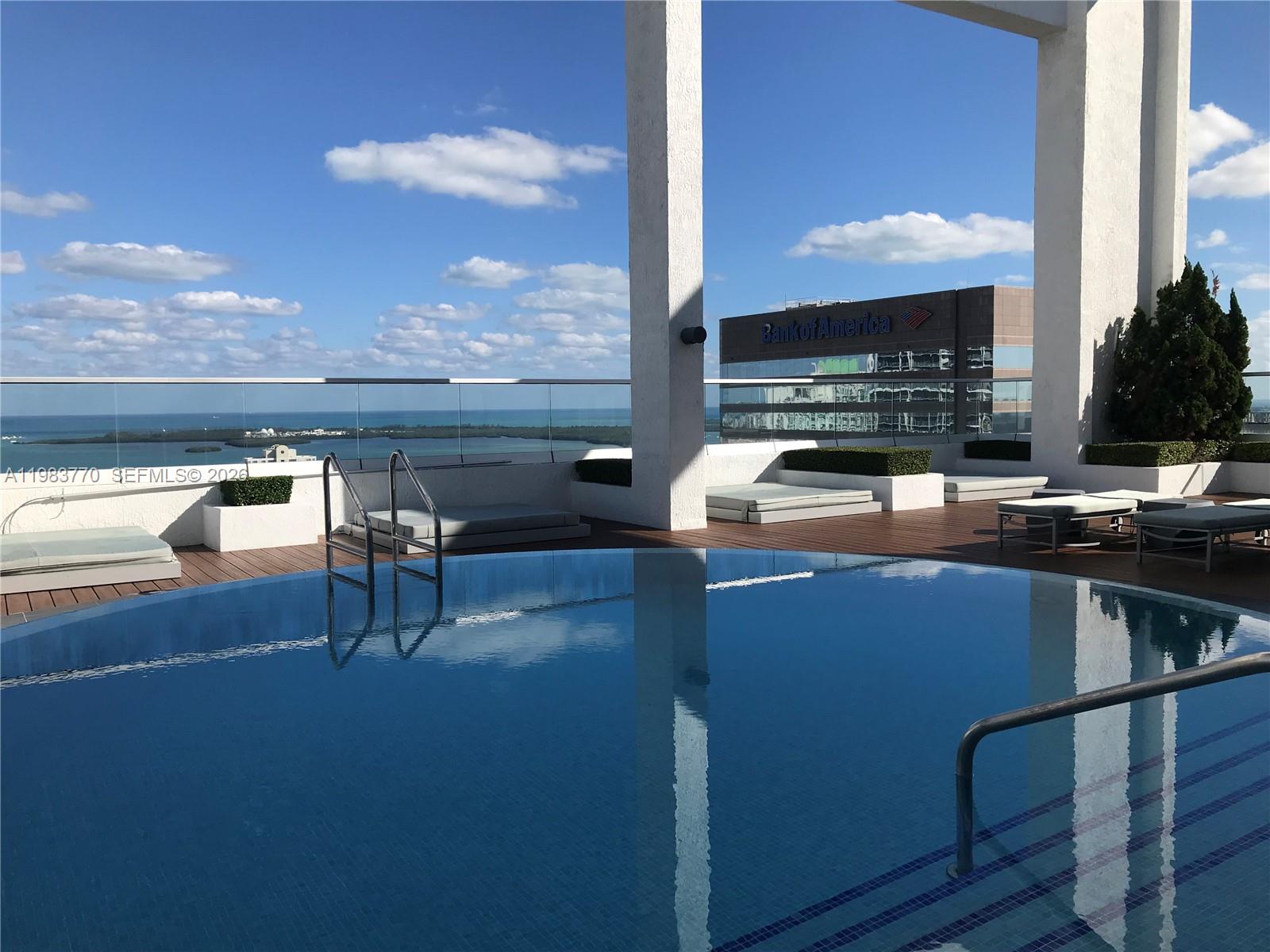 55 SE 6th St #2003, Miami FL 33131