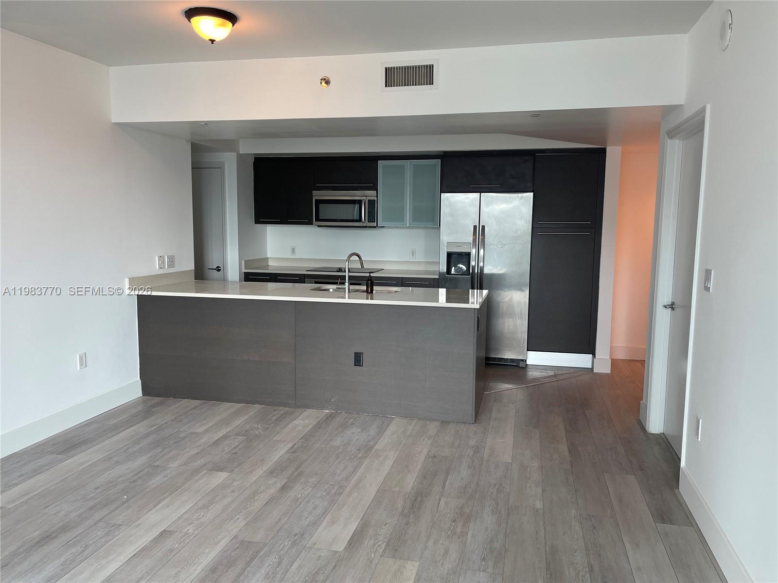 55 SE 6th St #2003, Miami FL 33131