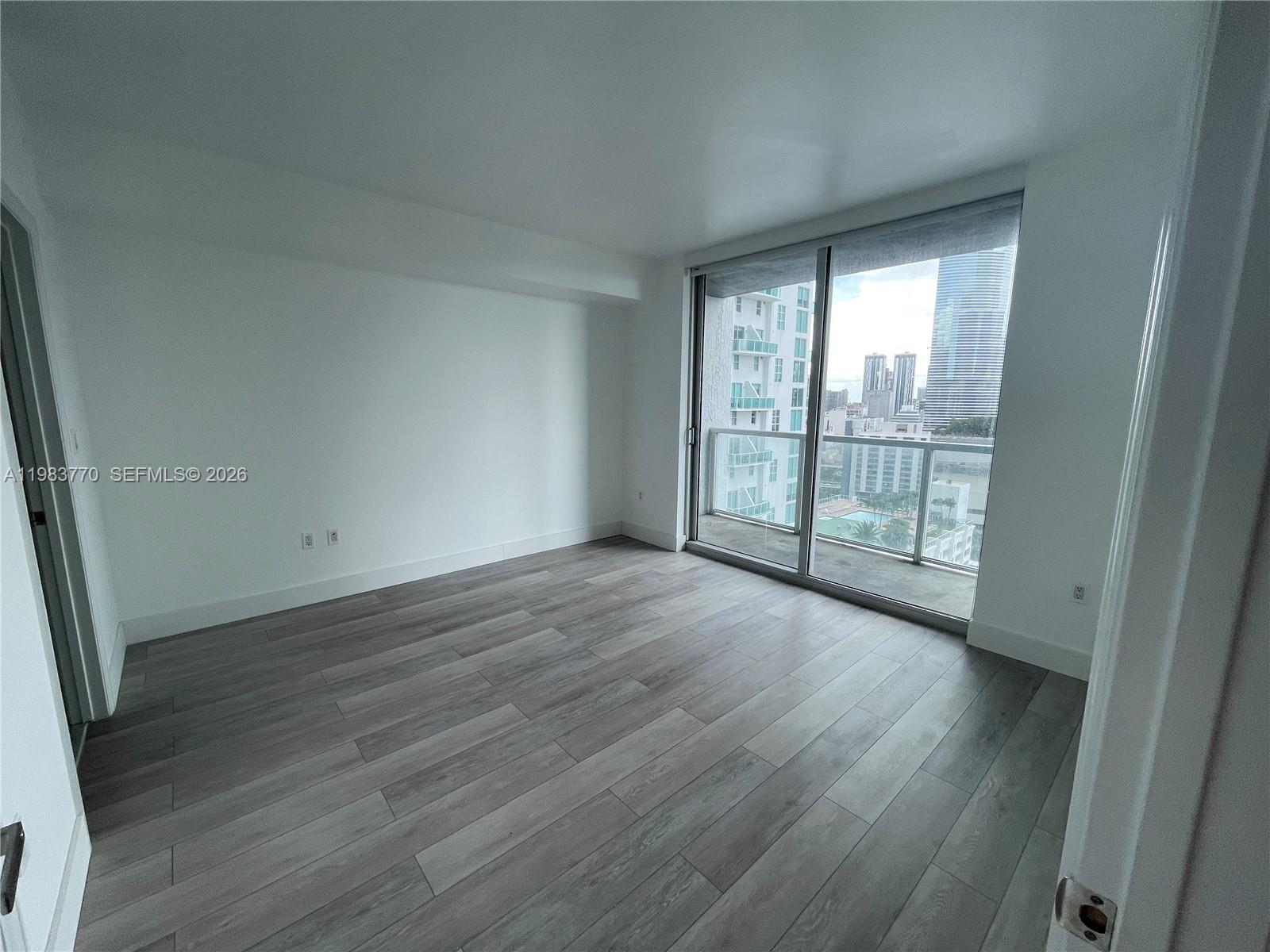 55 SE 6th St #2003, Miami FL 33131