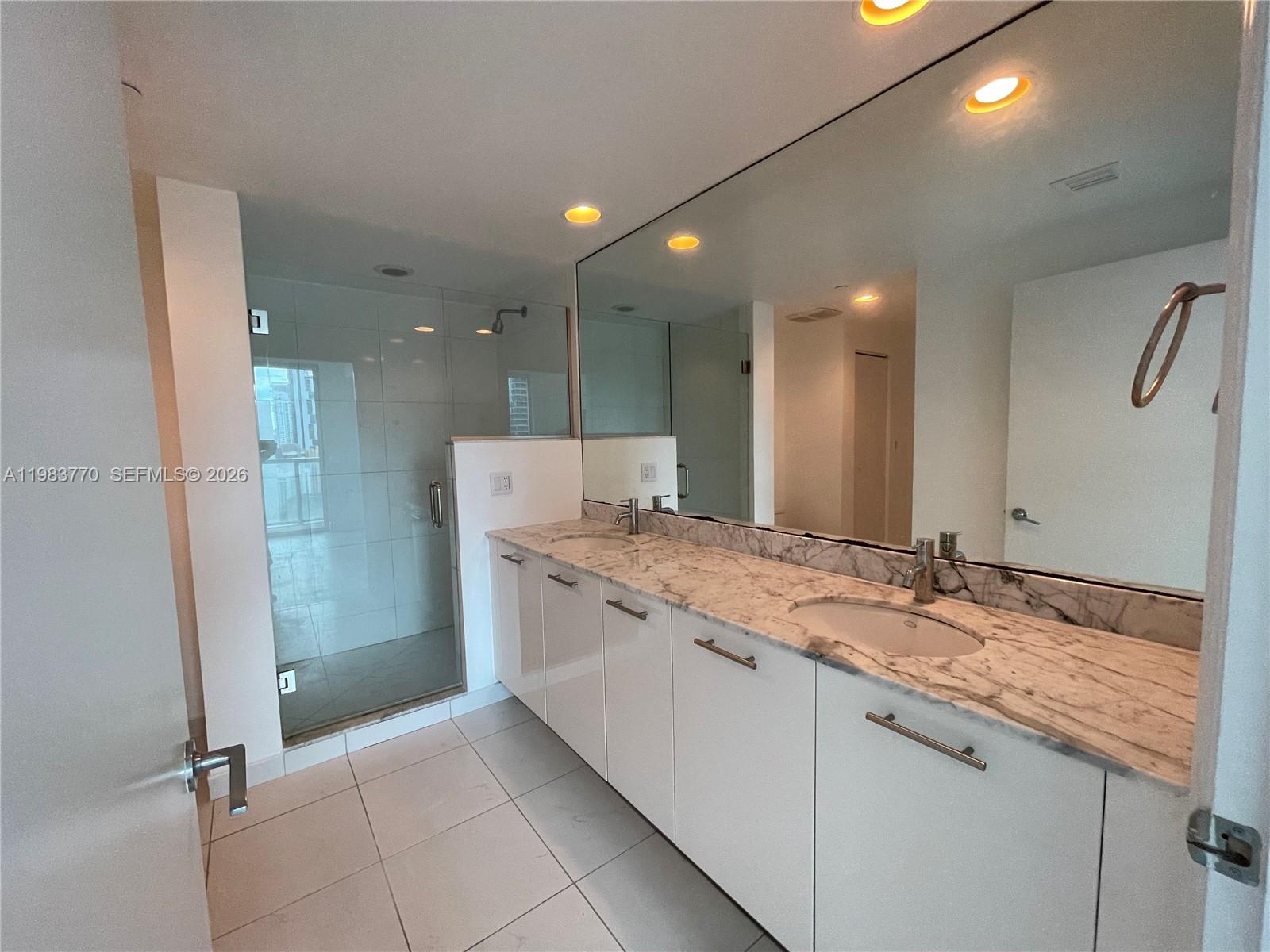 55 SE 6th St #2003, Miami FL 33131