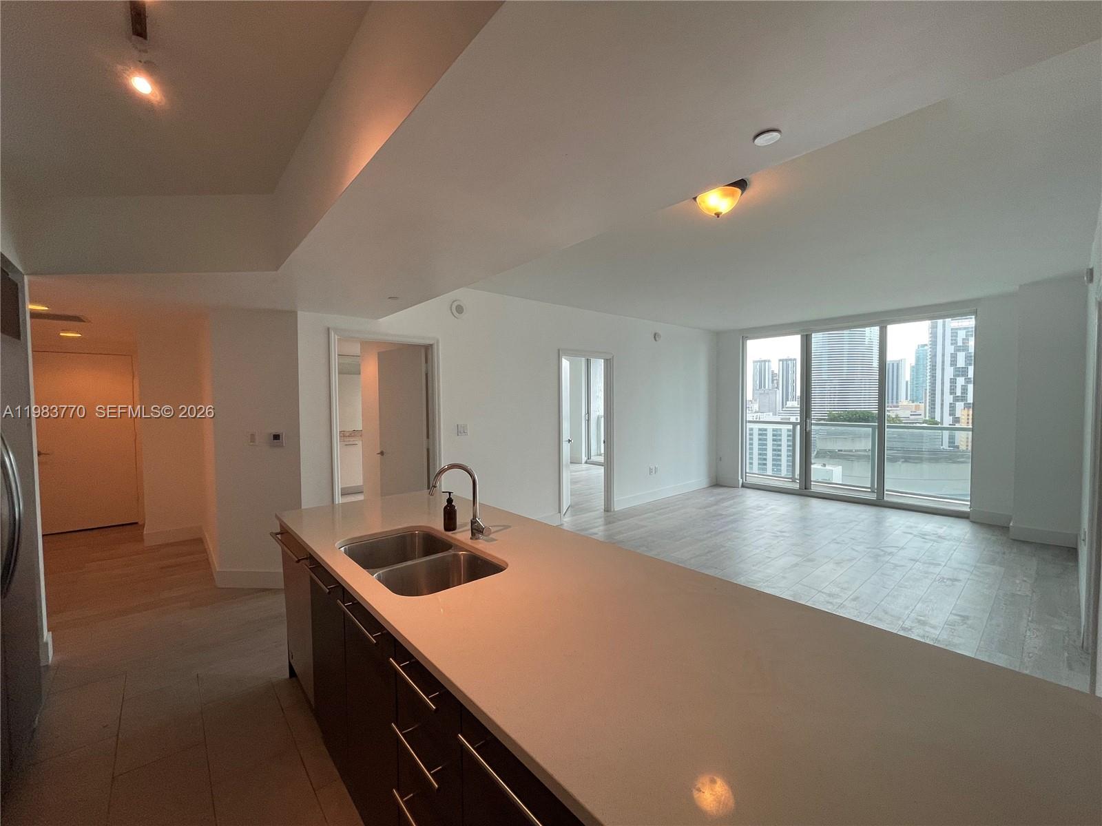 55 SE 6th St #2003, Miami FL 33131