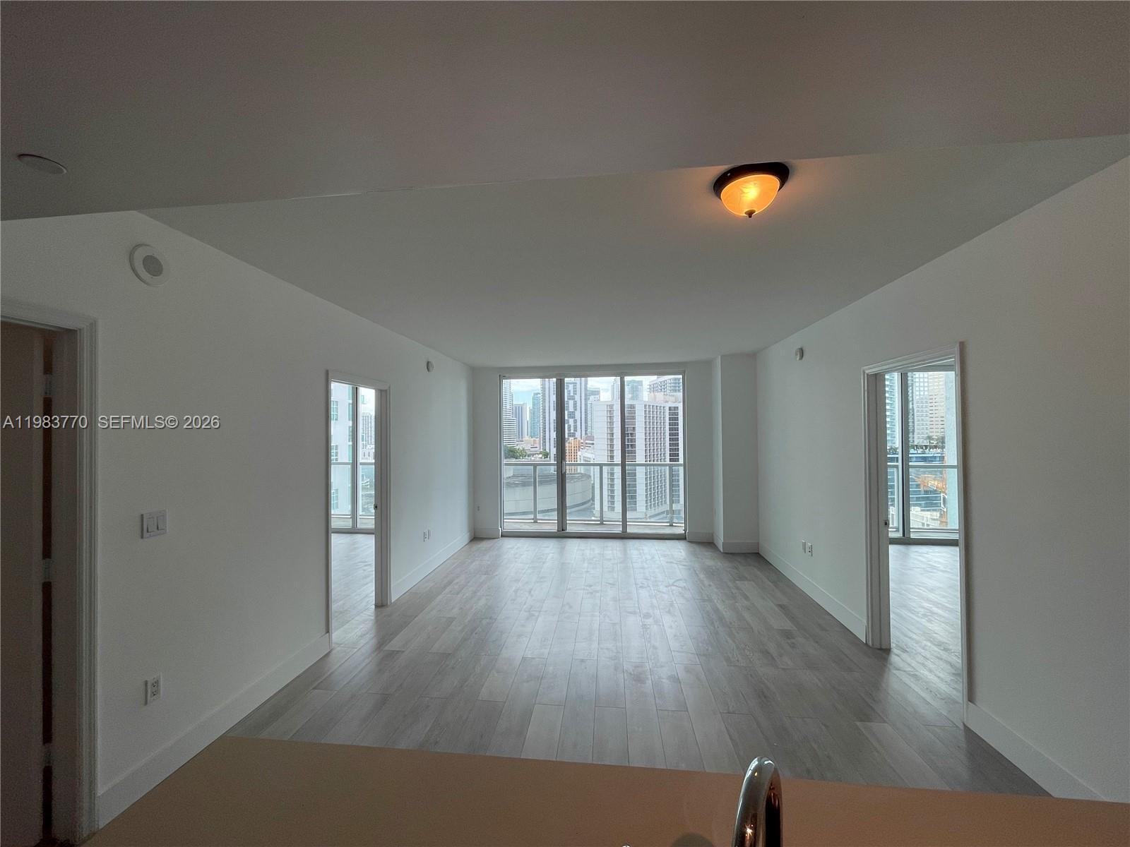 55 SE 6th St #2003, Miami FL 33131