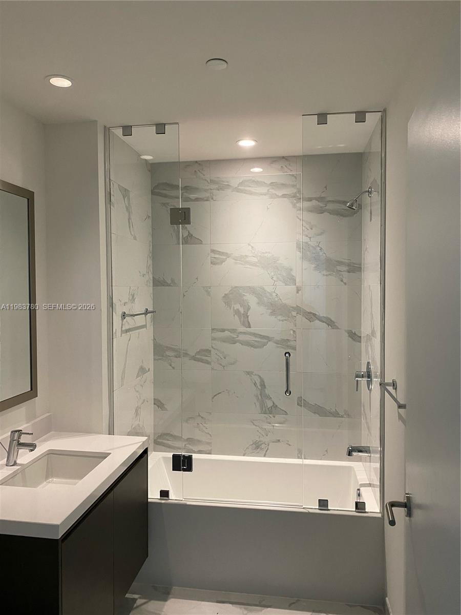 851 NE 1st Ave #2504, Miami FL 33132