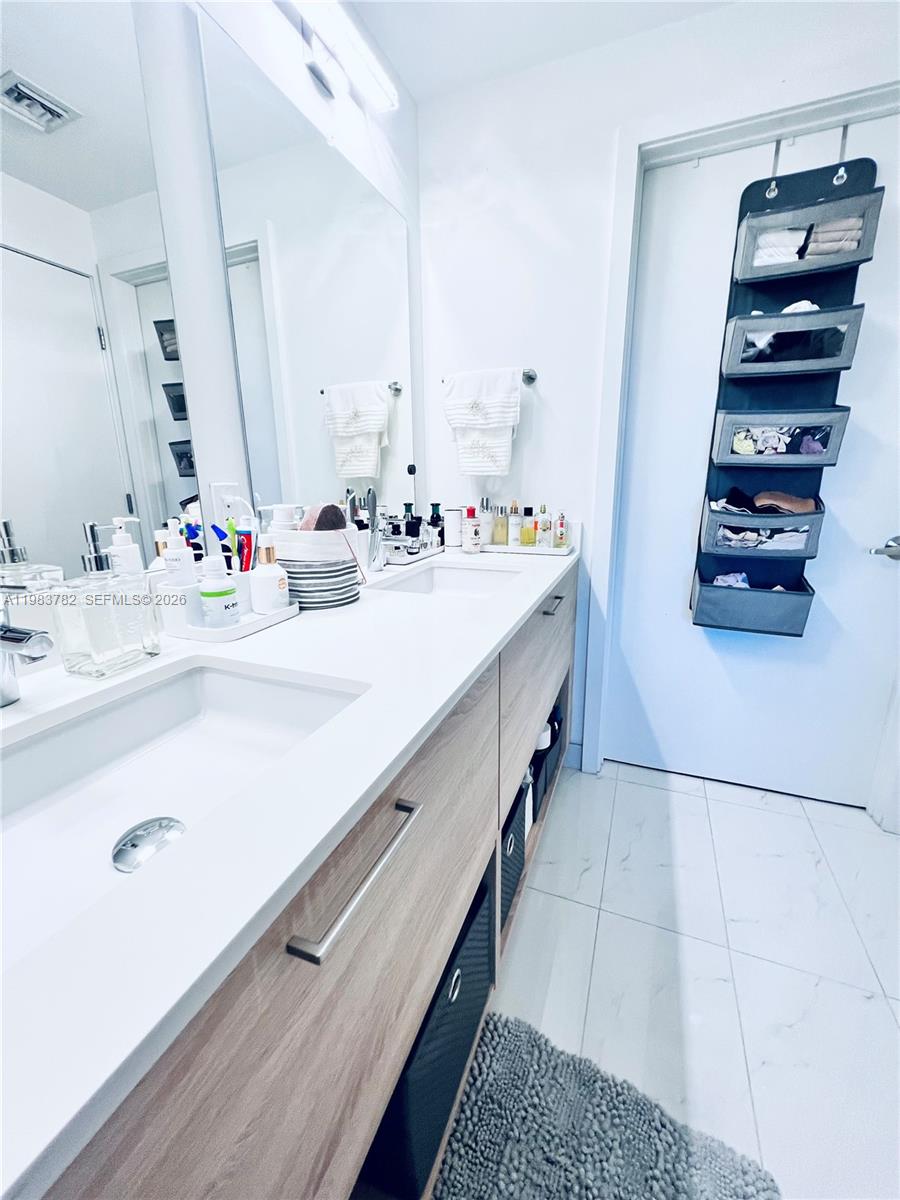 16385 BISCAYNE BLVD #303, Sunny Isles Beach FL 33160