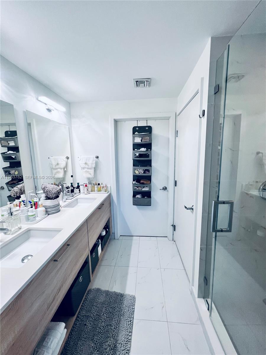 16385 BISCAYNE BLVD #303, Sunny Isles Beach FL 33160