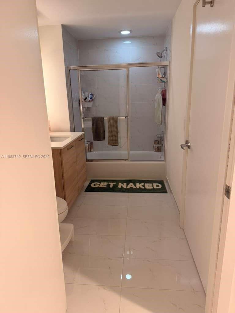 16385 BISCAYNE BLVD #303, Sunny Isles Beach FL 33160
