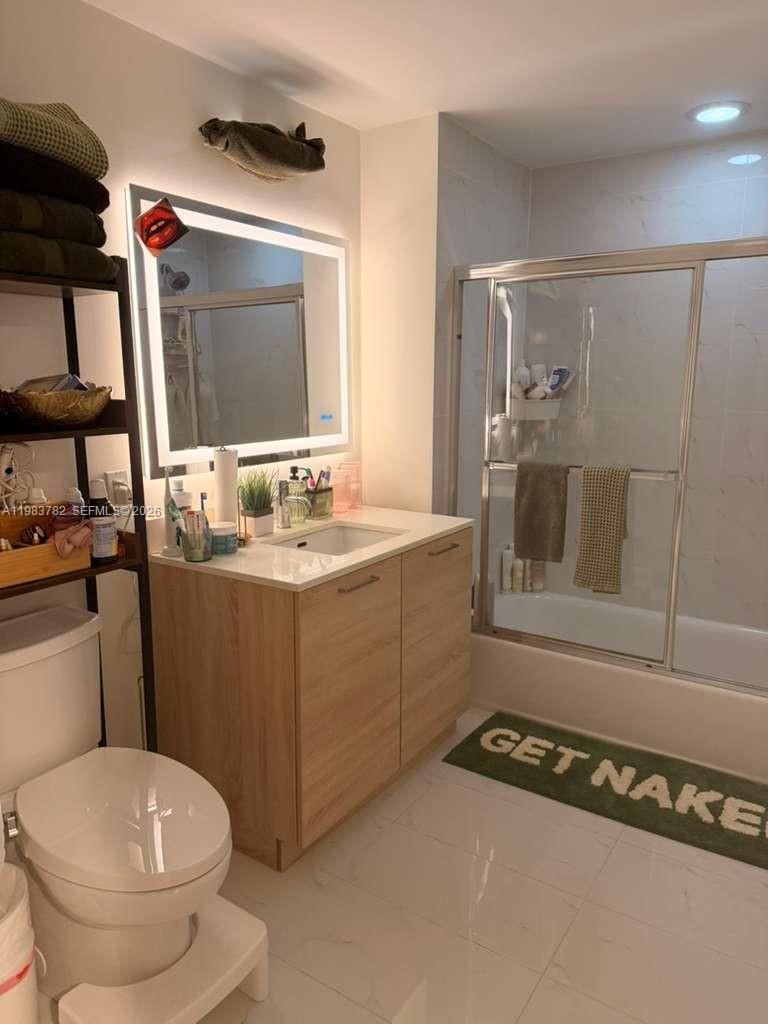 16385 BISCAYNE BLVD #303, Sunny Isles Beach FL 33160