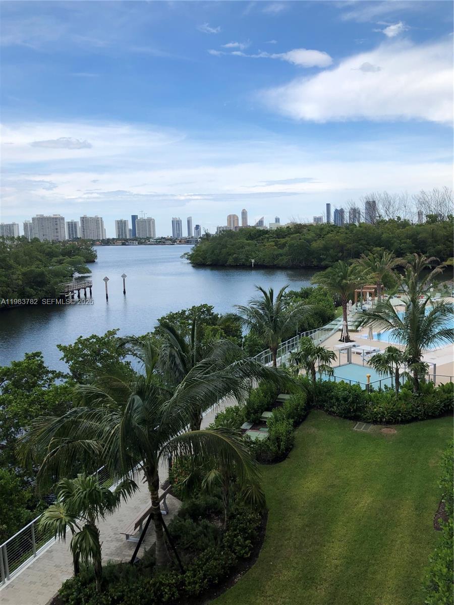 16385 BISCAYNE BLVD #303, Sunny Isles Beach FL 33160