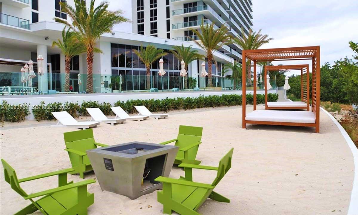 16385 BISCAYNE BLVD #303, Sunny Isles Beach FL 33160