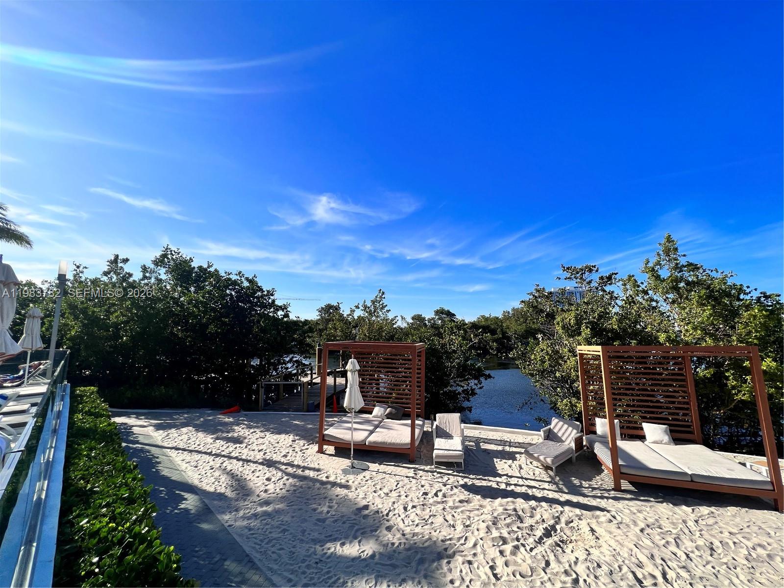 16385 BISCAYNE BLVD #303, Sunny Isles Beach FL 33160