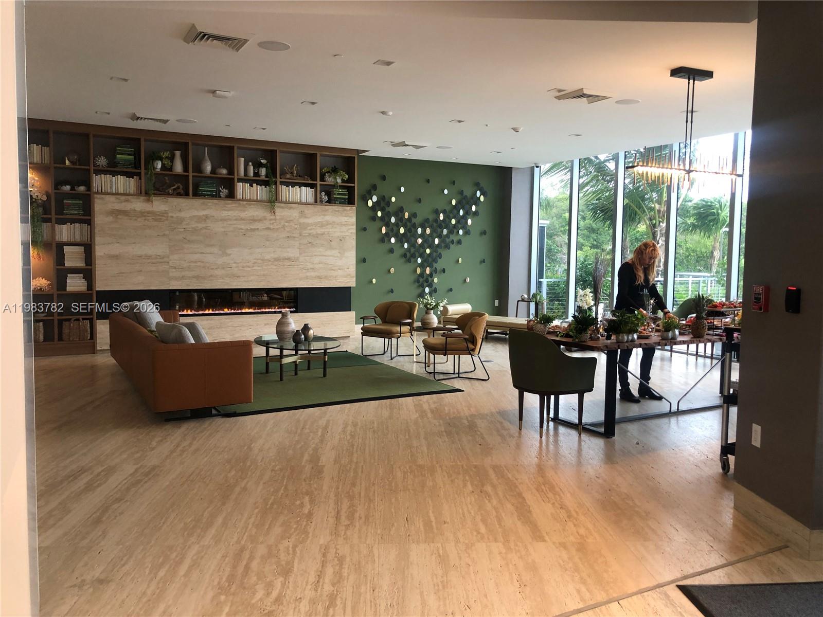 16385 BISCAYNE BLVD #303, Sunny Isles Beach FL 33160