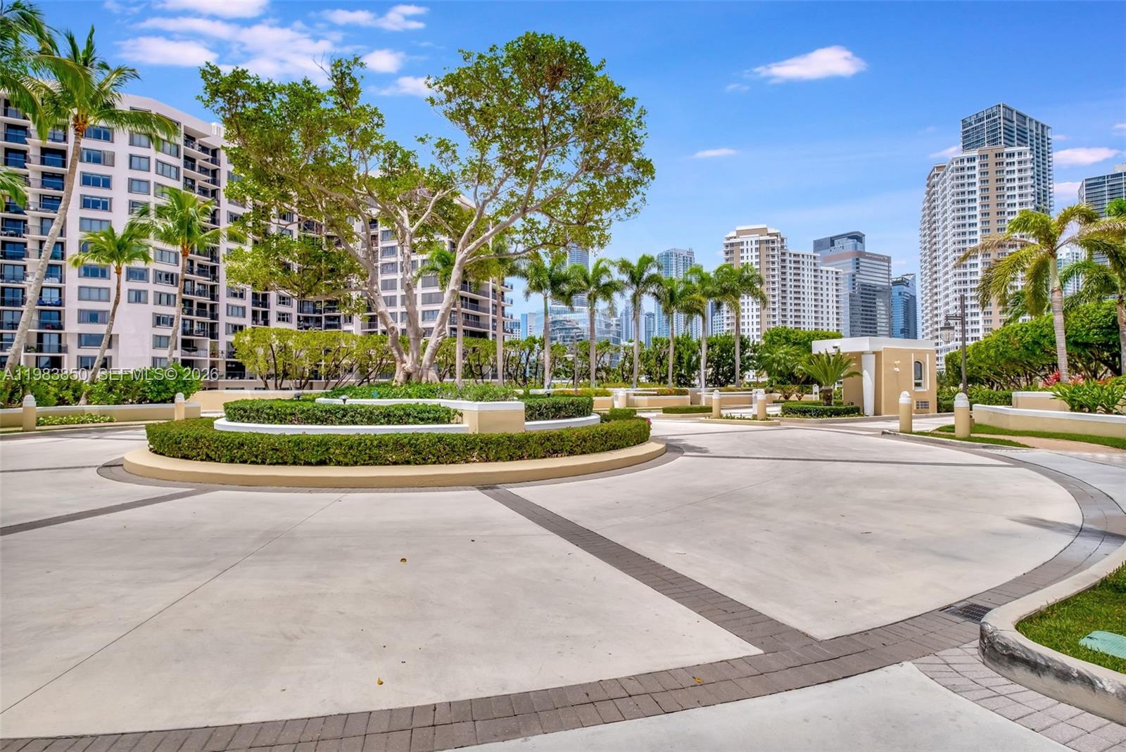 848 Brickell Key Dr #2602, Miami FL 33131