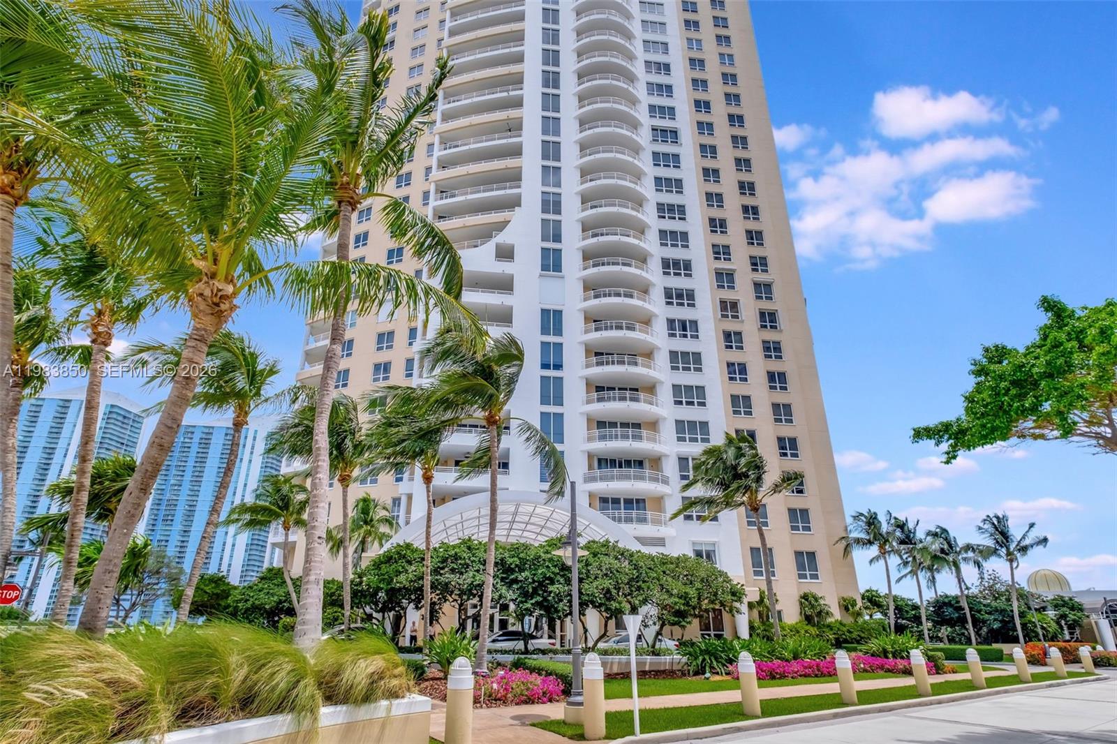 848 Brickell Key Dr #2602, Miami FL 33131