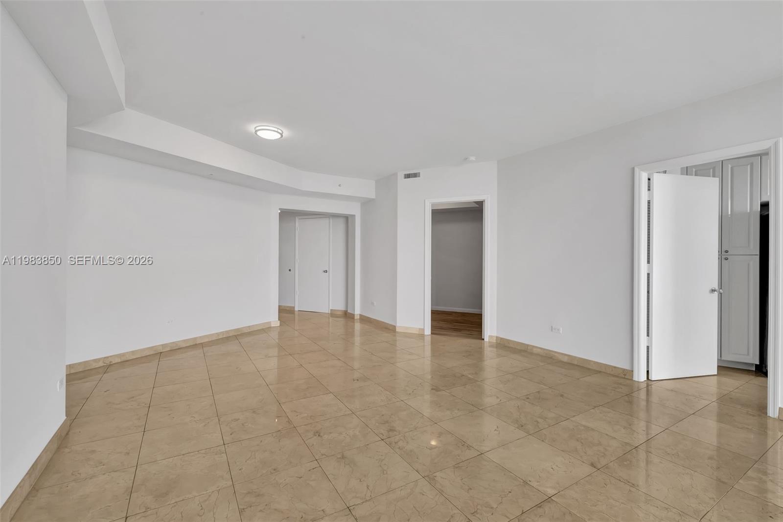 848 Brickell Key Dr #2602, Miami FL 33131