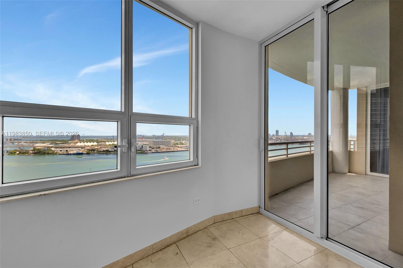 848 Brickell Key Dr #2602, Miami FL 33131