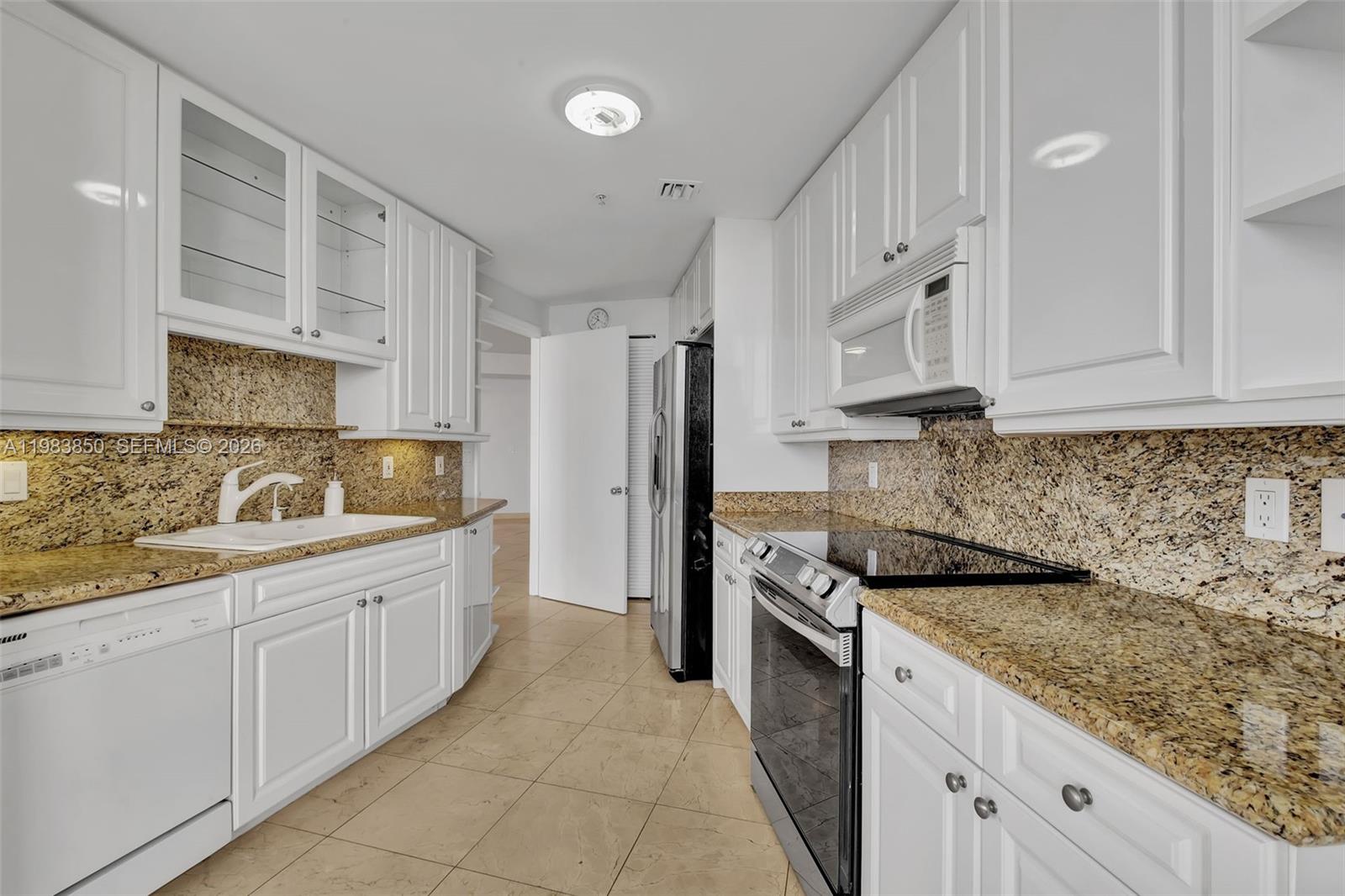 848 Brickell Key Dr #2602, Miami FL 33131