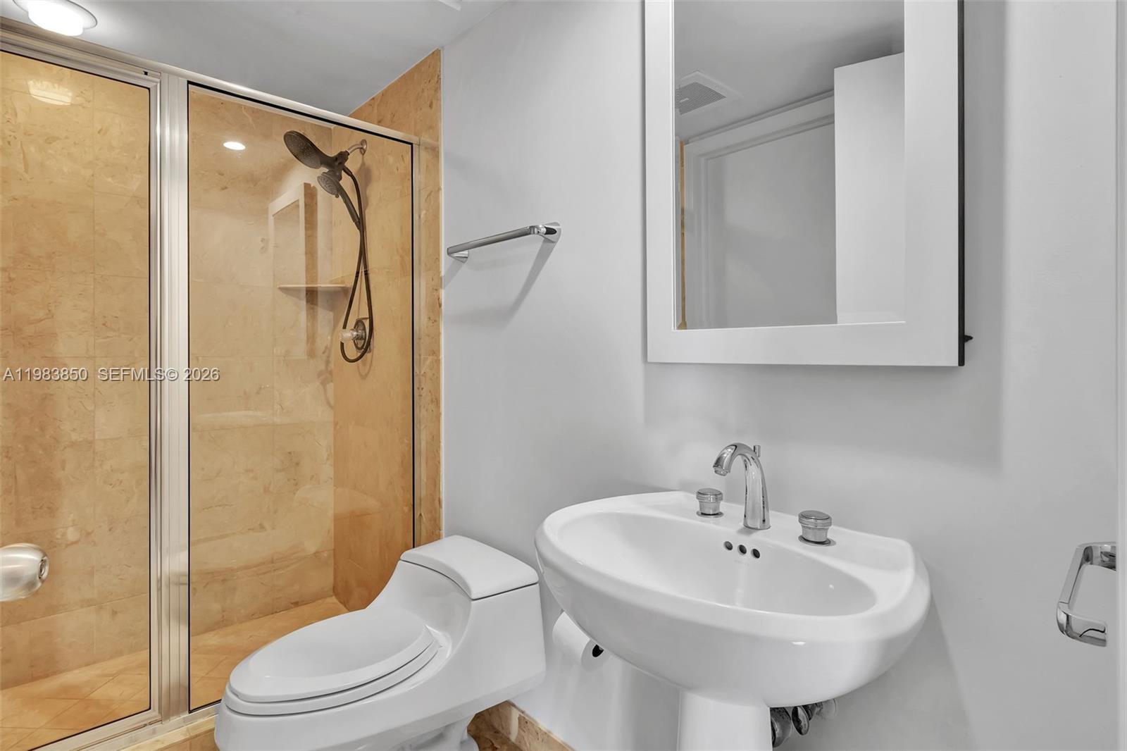 848 Brickell Key Dr #2602, Miami FL 33131