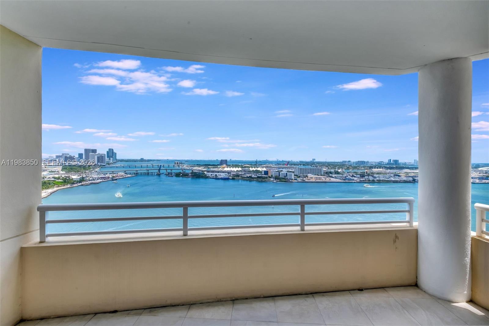 848 Brickell Key Dr #2602, Miami FL 33131