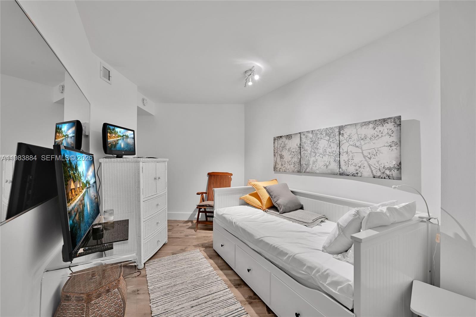 1111 Crandon Blvd #C504, Key Biscayne FL 33149