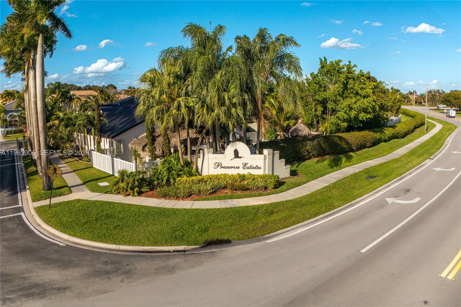 930 NW 197th Ave, Pembroke Pines FL 33029