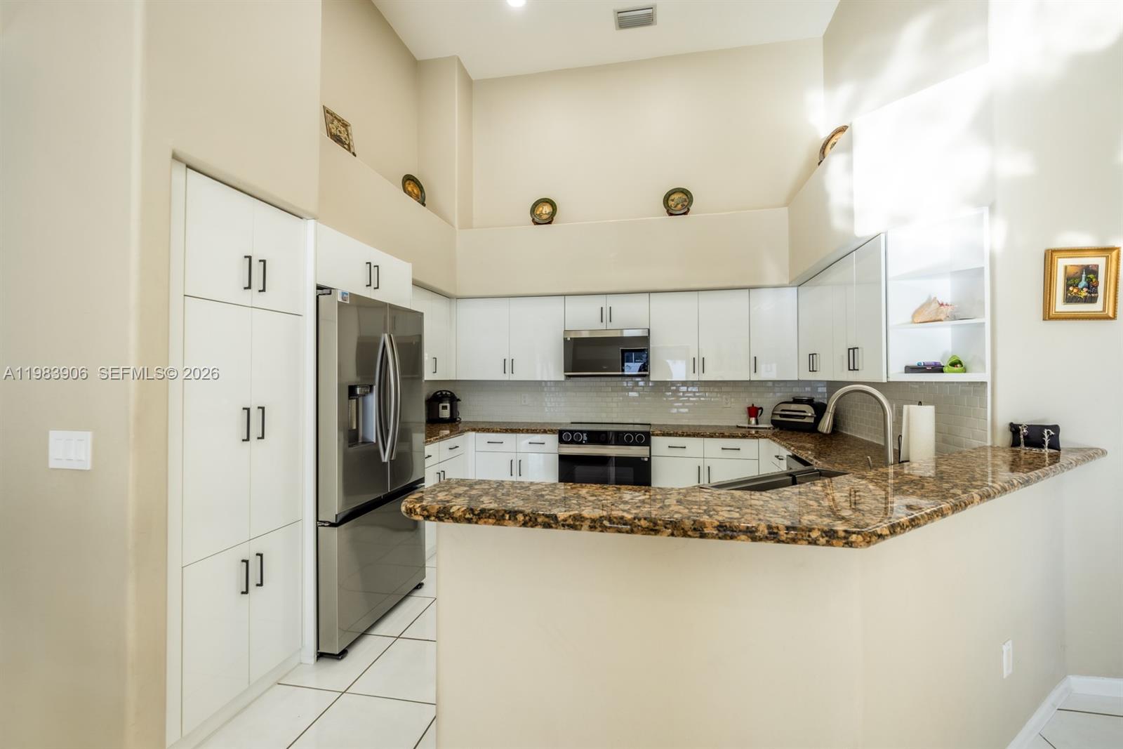 930 NW 197th Ave, Pembroke Pines FL 33029