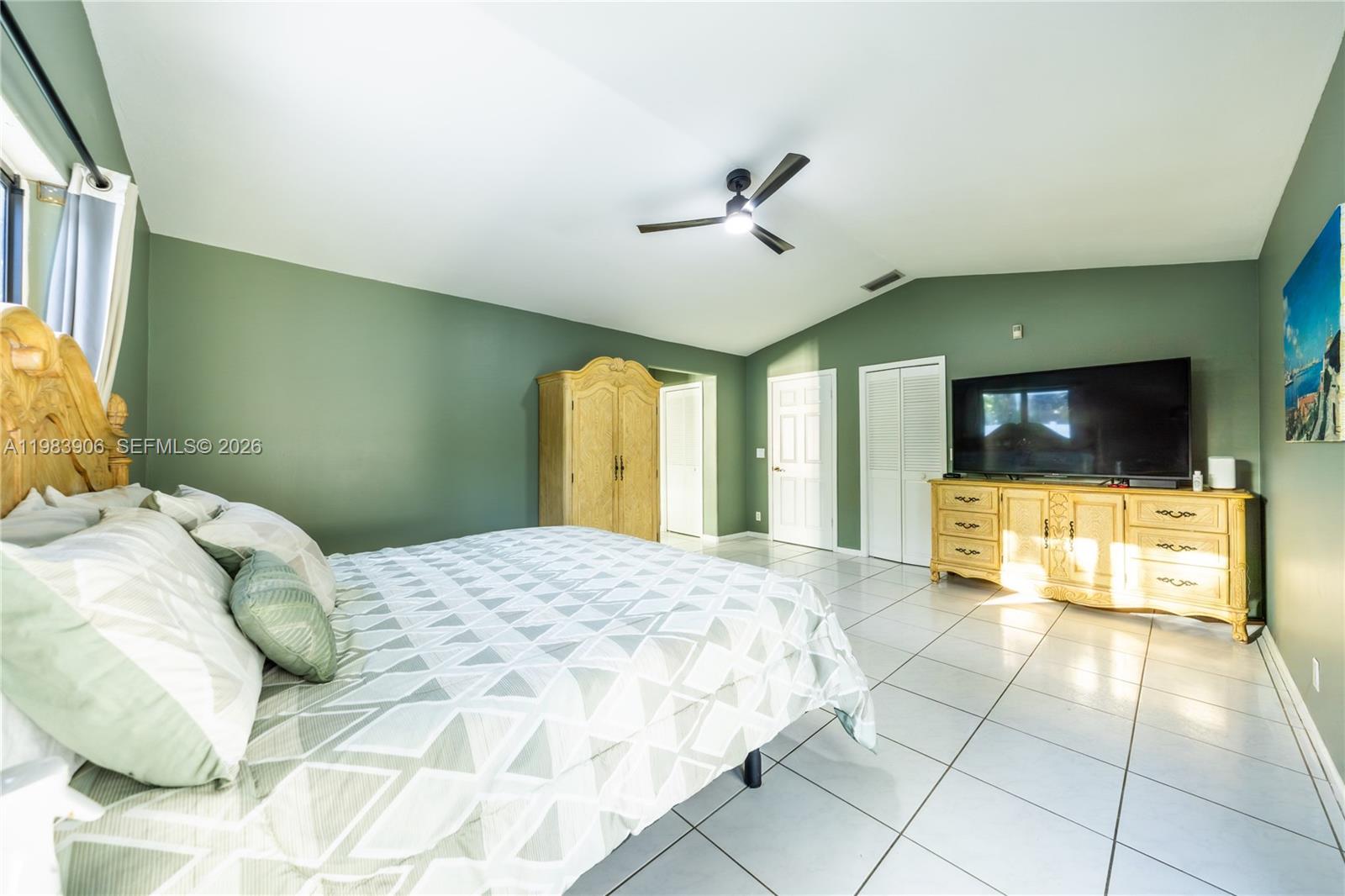 930 NW 197th Ave, Pembroke Pines FL 33029