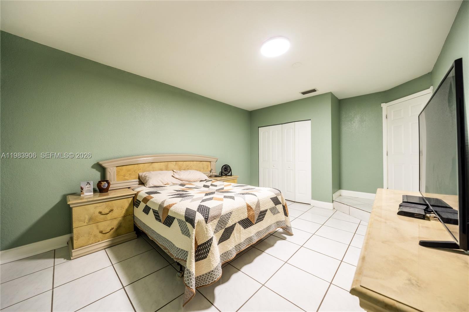 930 NW 197th Ave, Pembroke Pines FL 33029