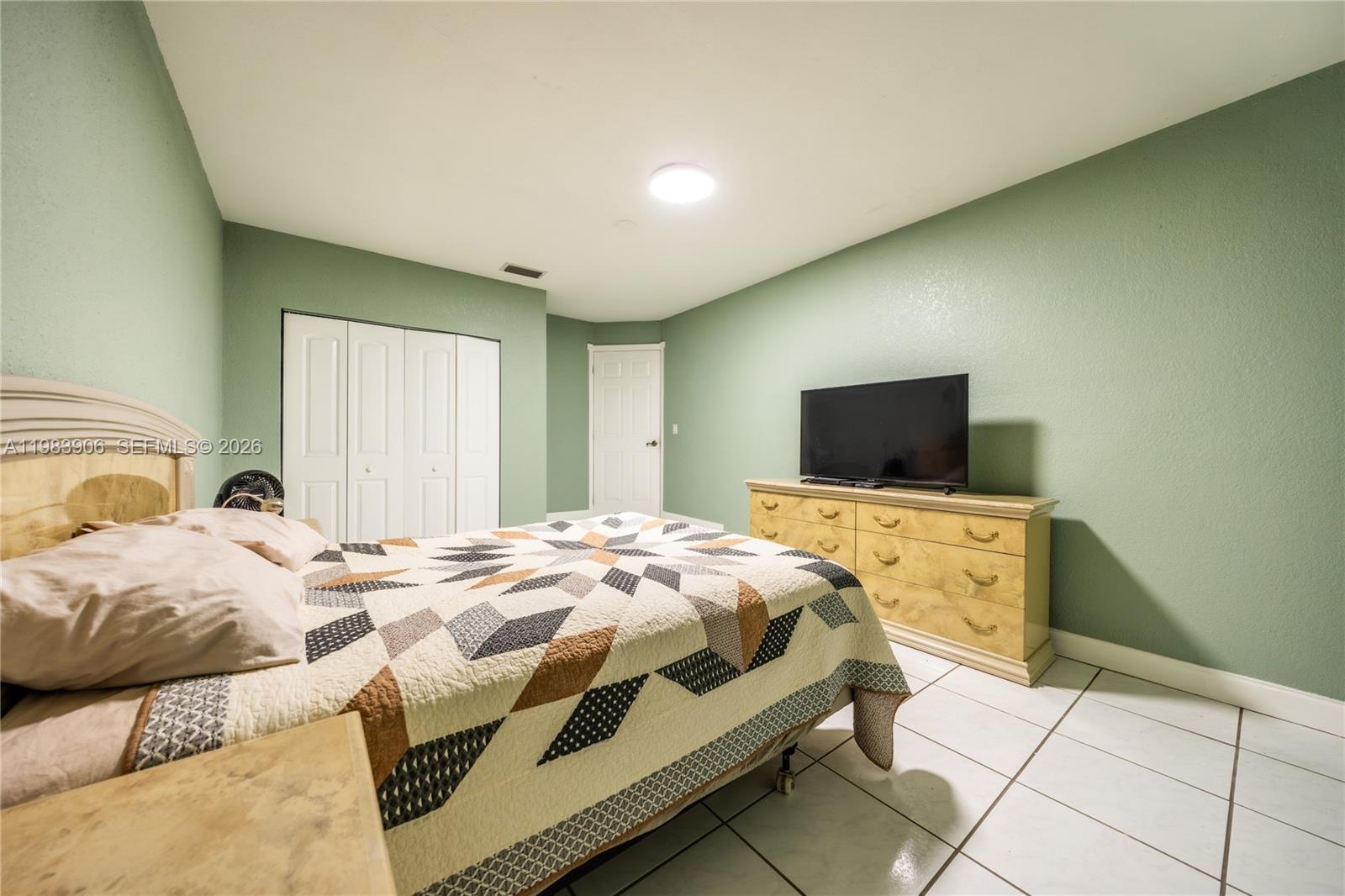 930 NW 197th Ave, Pembroke Pines FL 33029