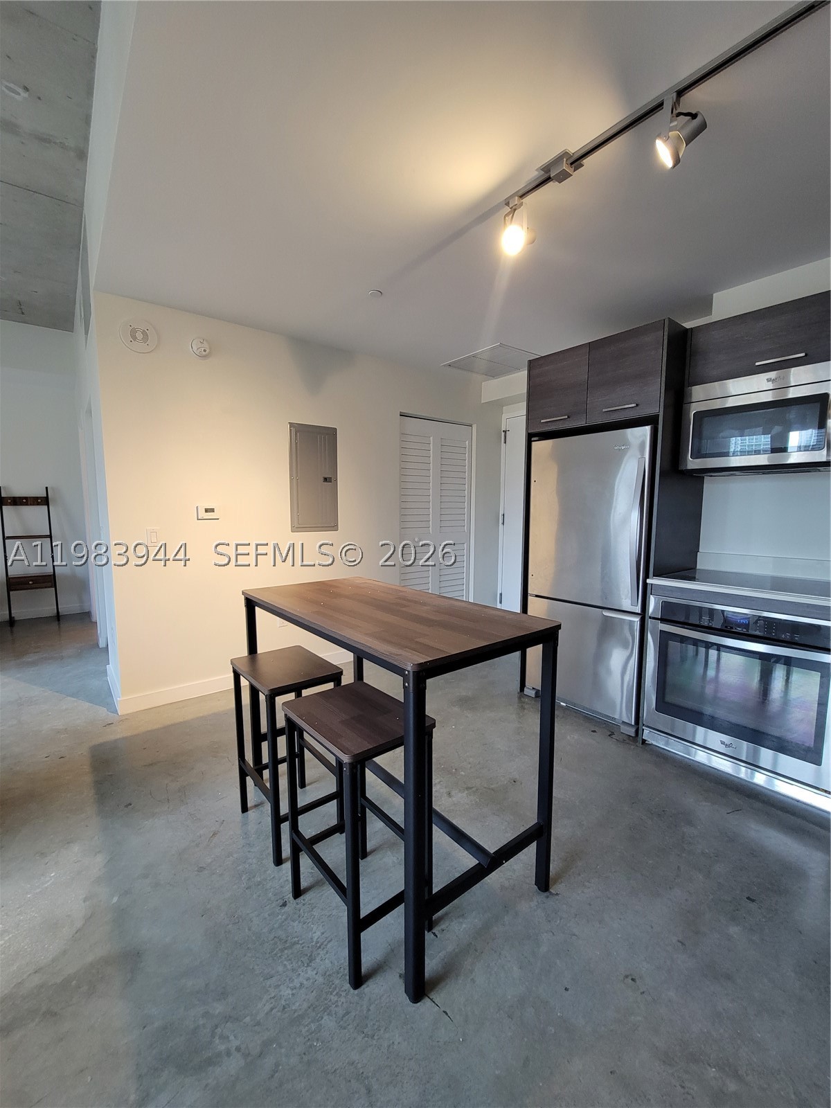 151 SE 1st St #1507, Miami FL 33131