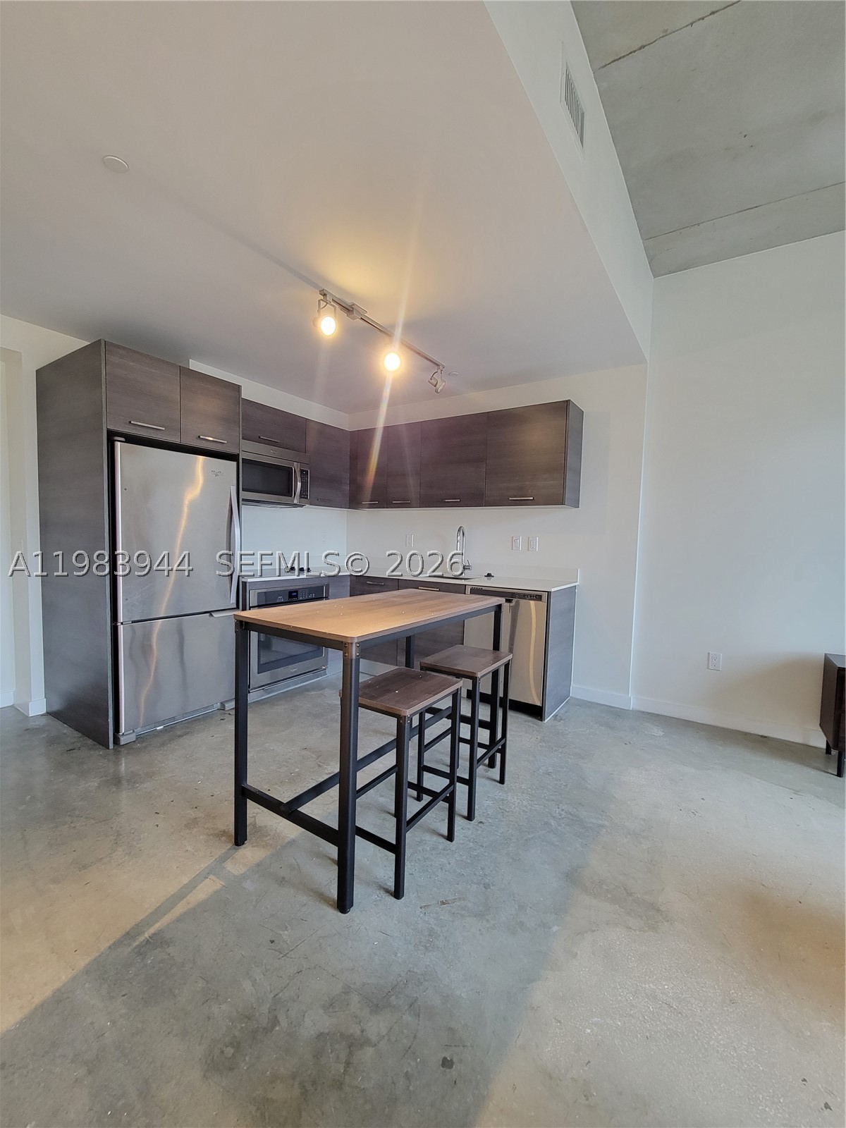 151 SE 1st St #1507, Miami FL 33131