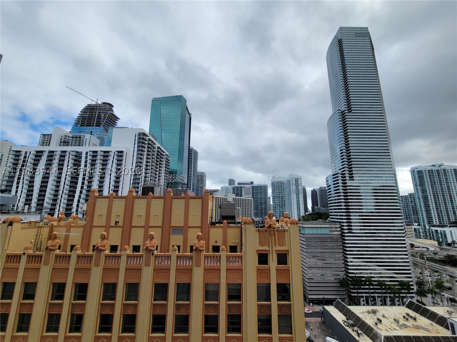 151 SE 1st St #1507, Miami FL 33131