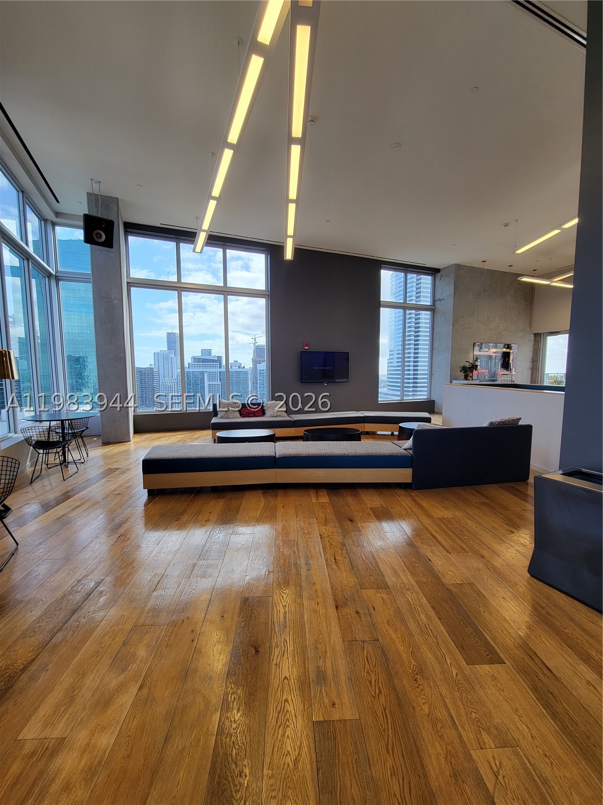 151 SE 1st St #1507, Miami FL 33131