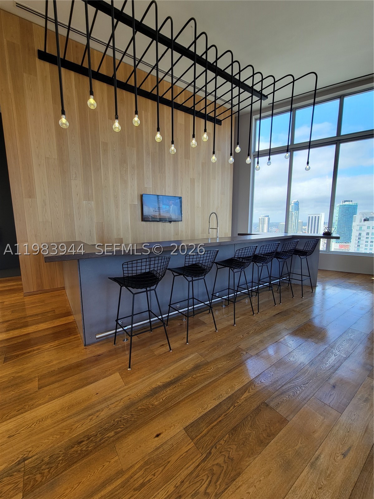 151 SE 1st St #1507, Miami FL 33131