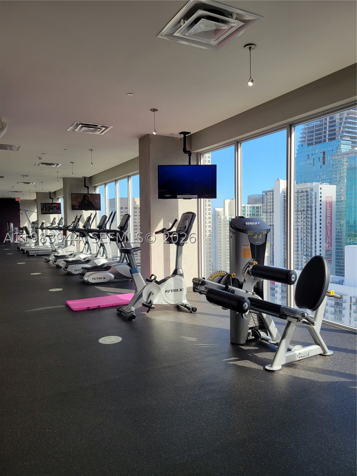 151 SE 1st St #1507, Miami FL 33131