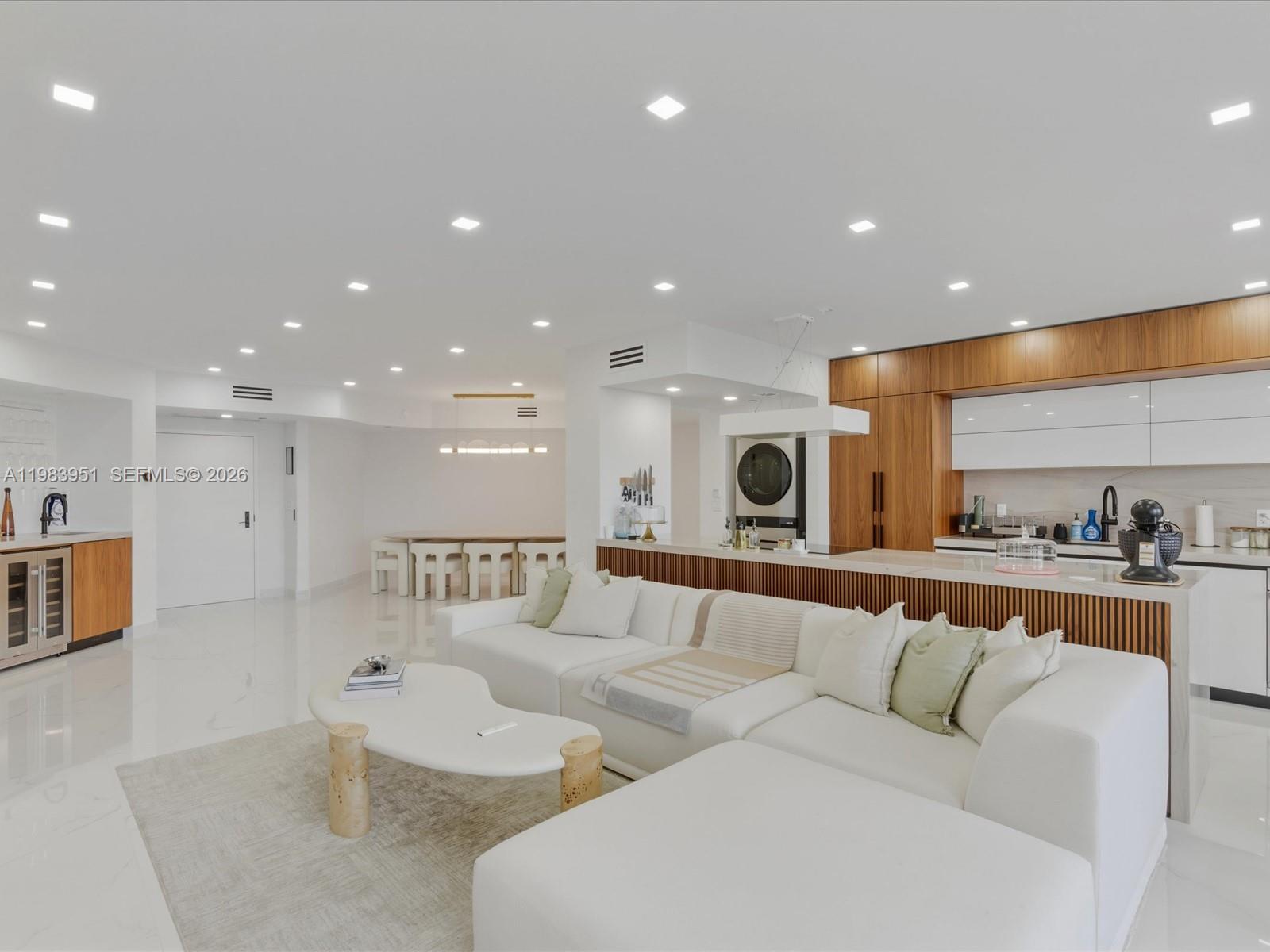 3000 Island Blvd #1501, Aventura FL 33160