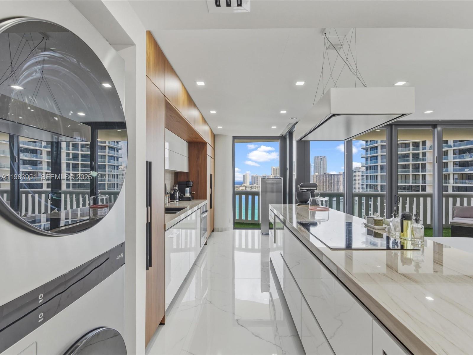 3000 Island Blvd #1501, Aventura FL 33160