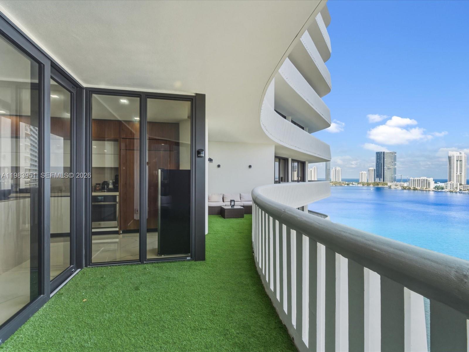3000 Island Blvd #1501, Aventura FL 33160