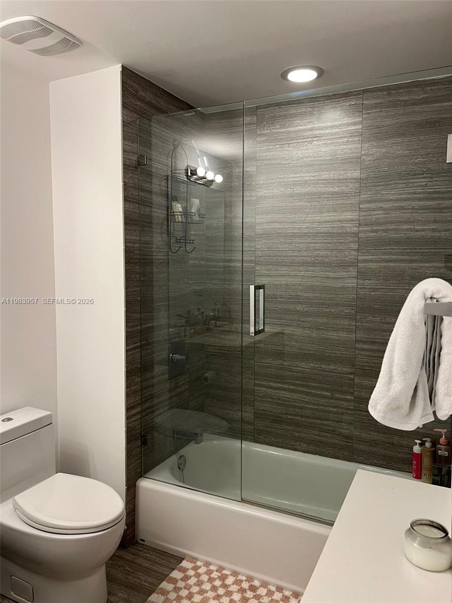 1010 Brickell Ave #2010, Miami FL 33131