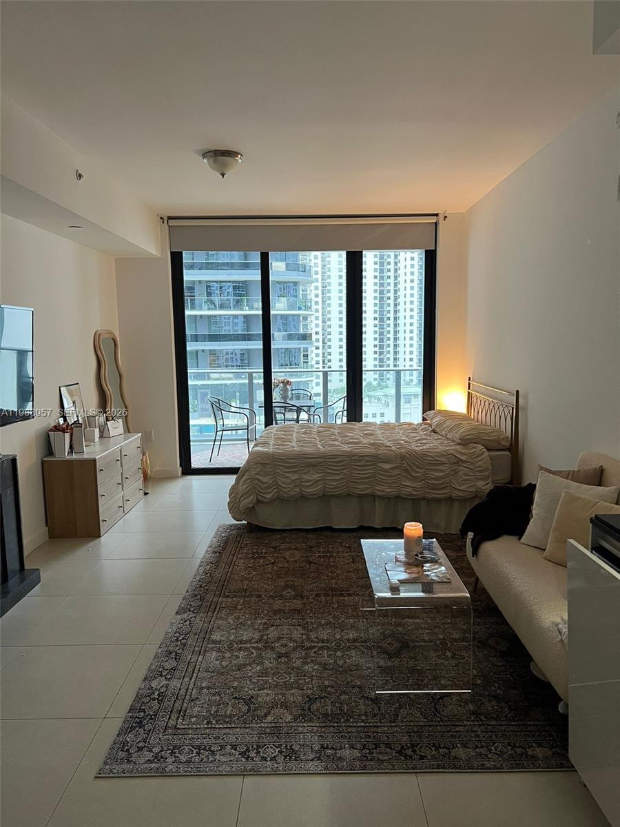 1010 Brickell Ave #2010, Miami FL 33131